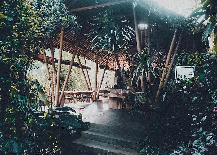 Desa Eko Campismo de Luxo Munduk