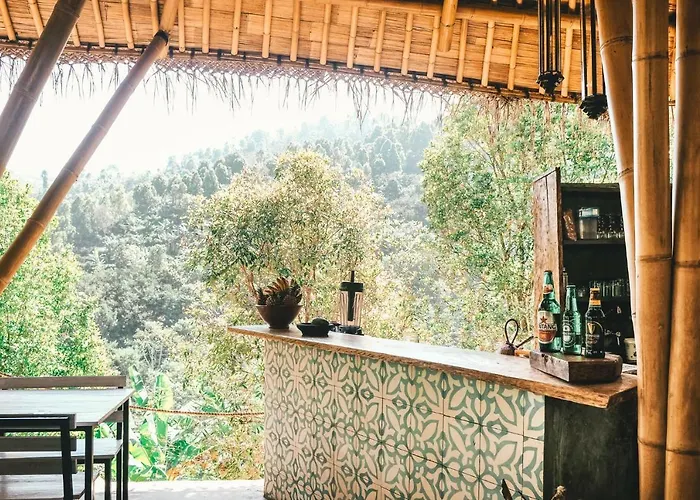 Campismo de Luxo Desa Eko Munduk